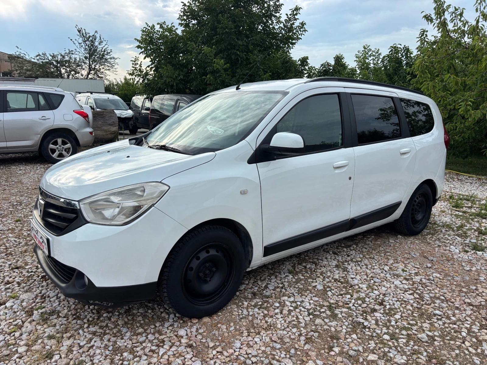 Dacia Lodgy 1.6 I + GPL, снимка 3 - Автомобили и джипове - 55371479