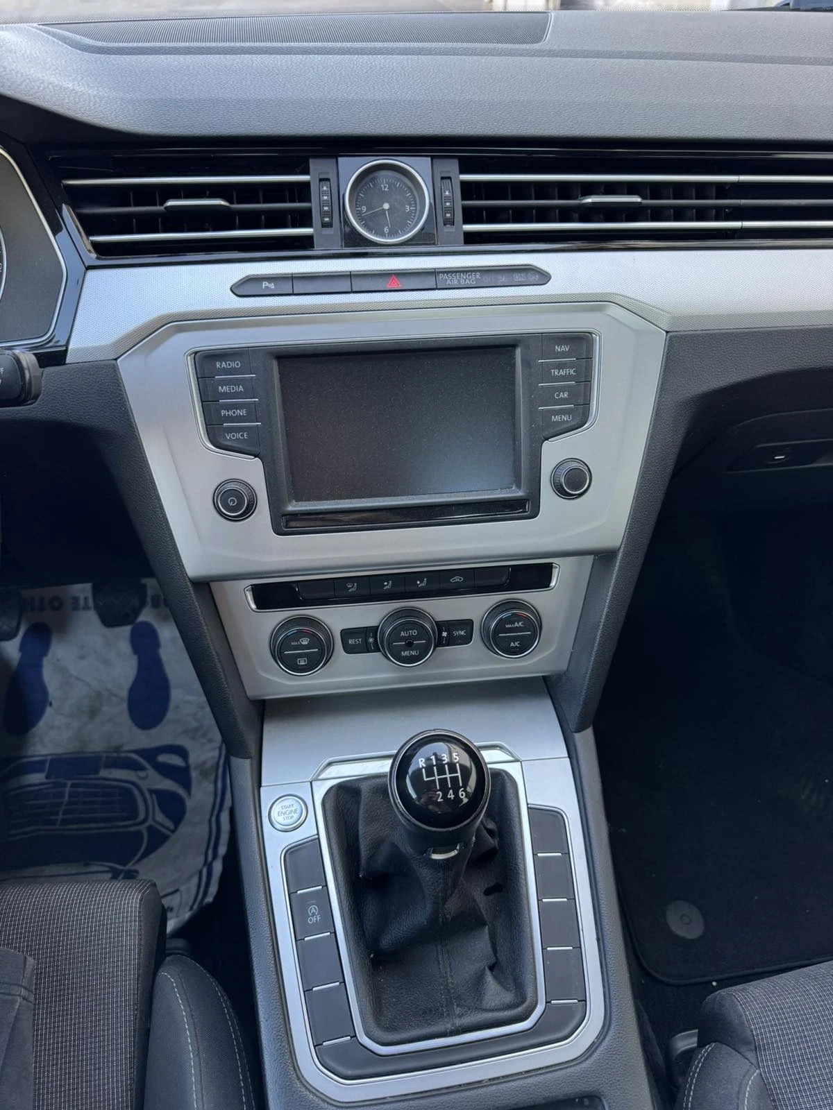 VW Passat 1.6 TDI, Keyless, Carpass, снимка 4 - Автомобили и джипове - 55590871