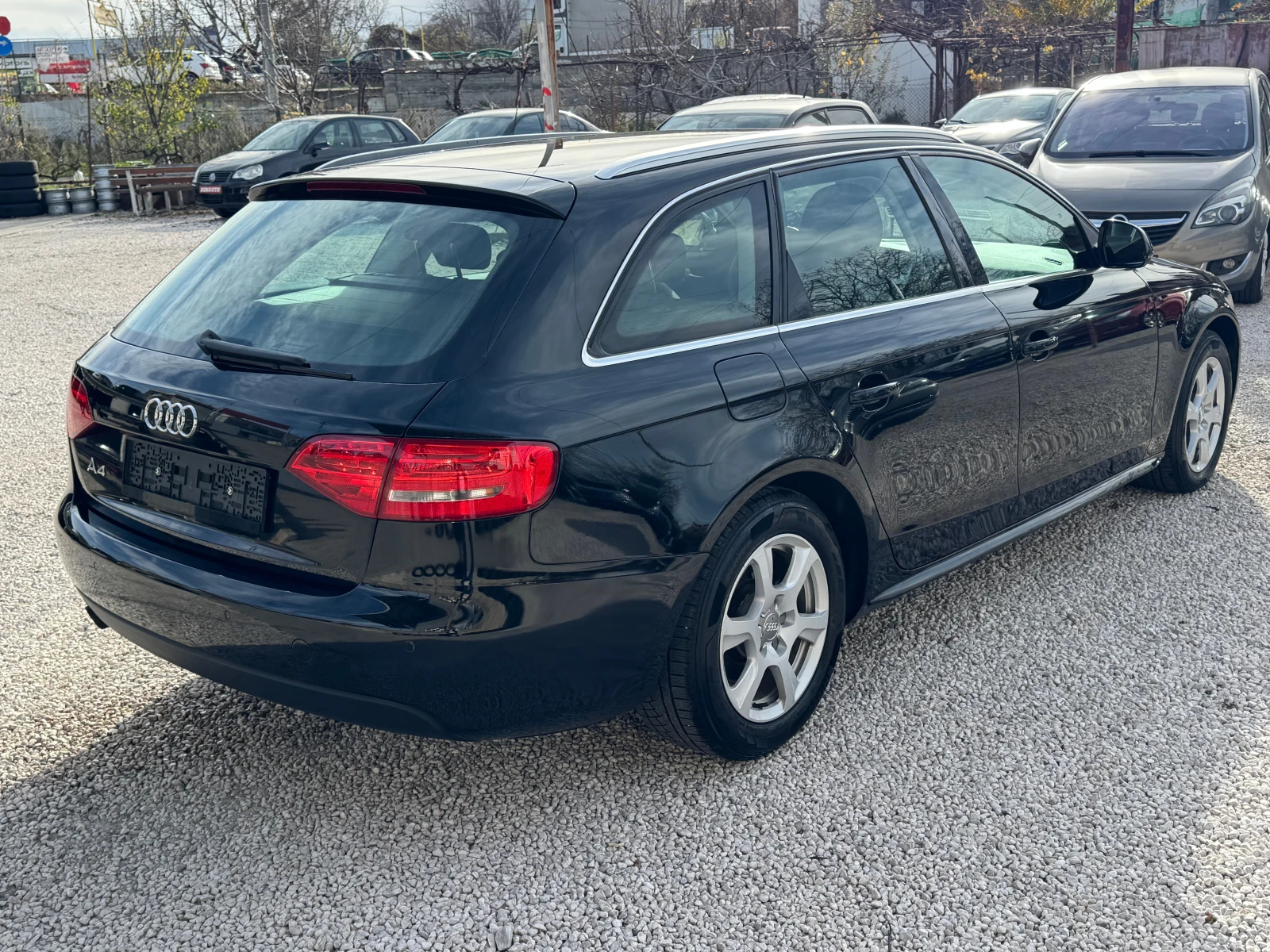 Audi A4 2.0TDI, снимка 4 - Автомобили и джипове - 55830219