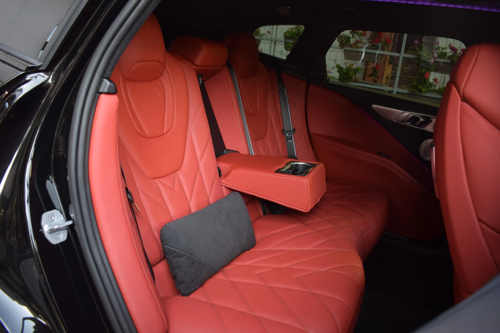 BMW XM UK, снимка 9 - Автомобили и джипове - 55835019