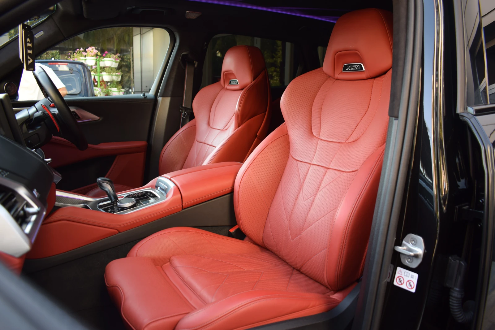 BMW XM UK, снимка 7 - Автомобили и джипове - 55835019