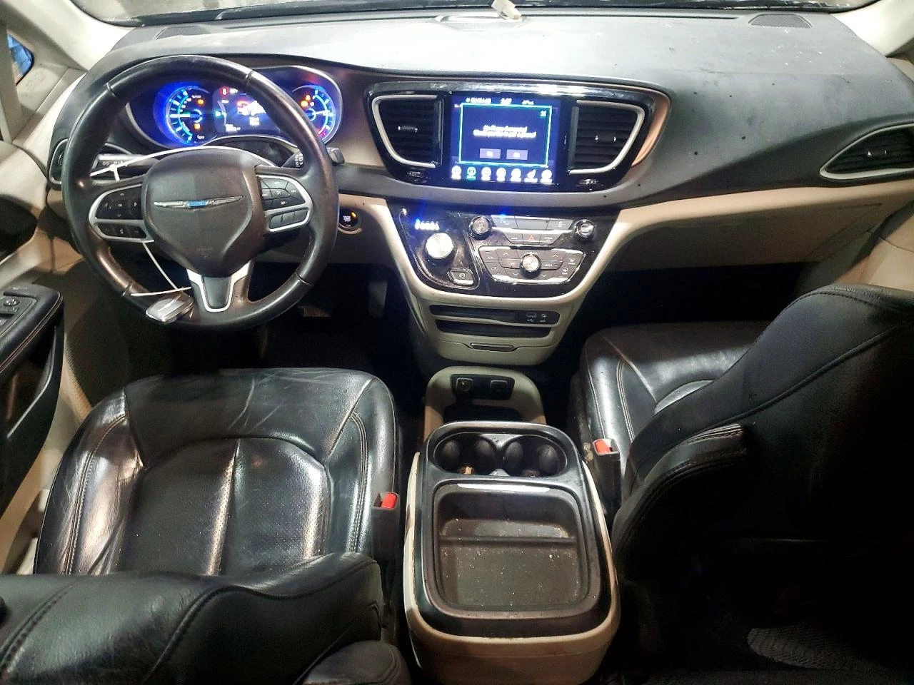 Chrysler Pacifica 3.6l Hybrid Touring L, снимка 8 - Автомобили и джипове - 55977186