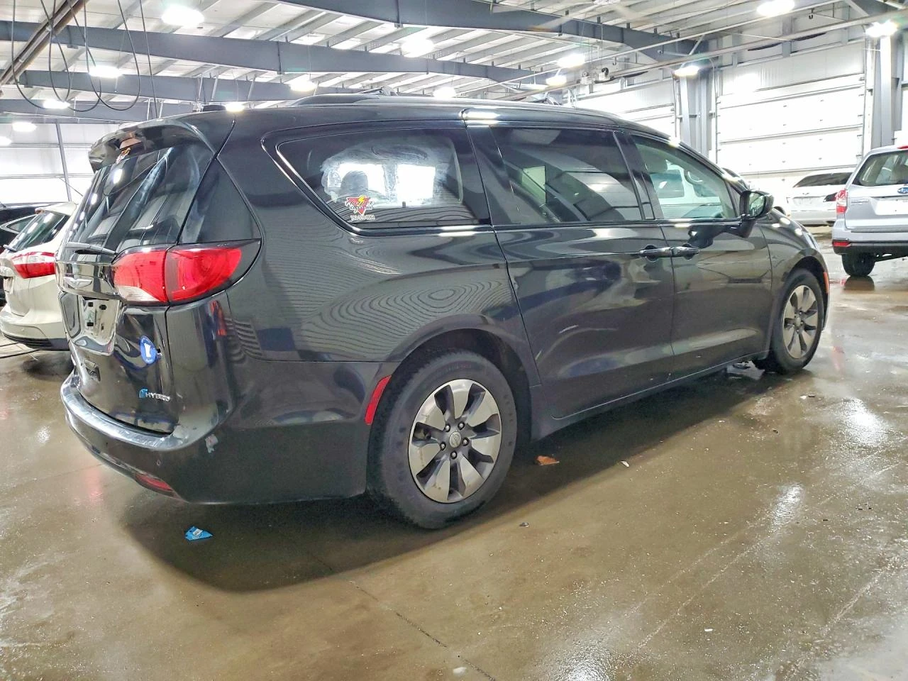 Chrysler Pacifica 3.6l Hybrid Touring L, снимка 3 - Автомобили и джипове - 55977186