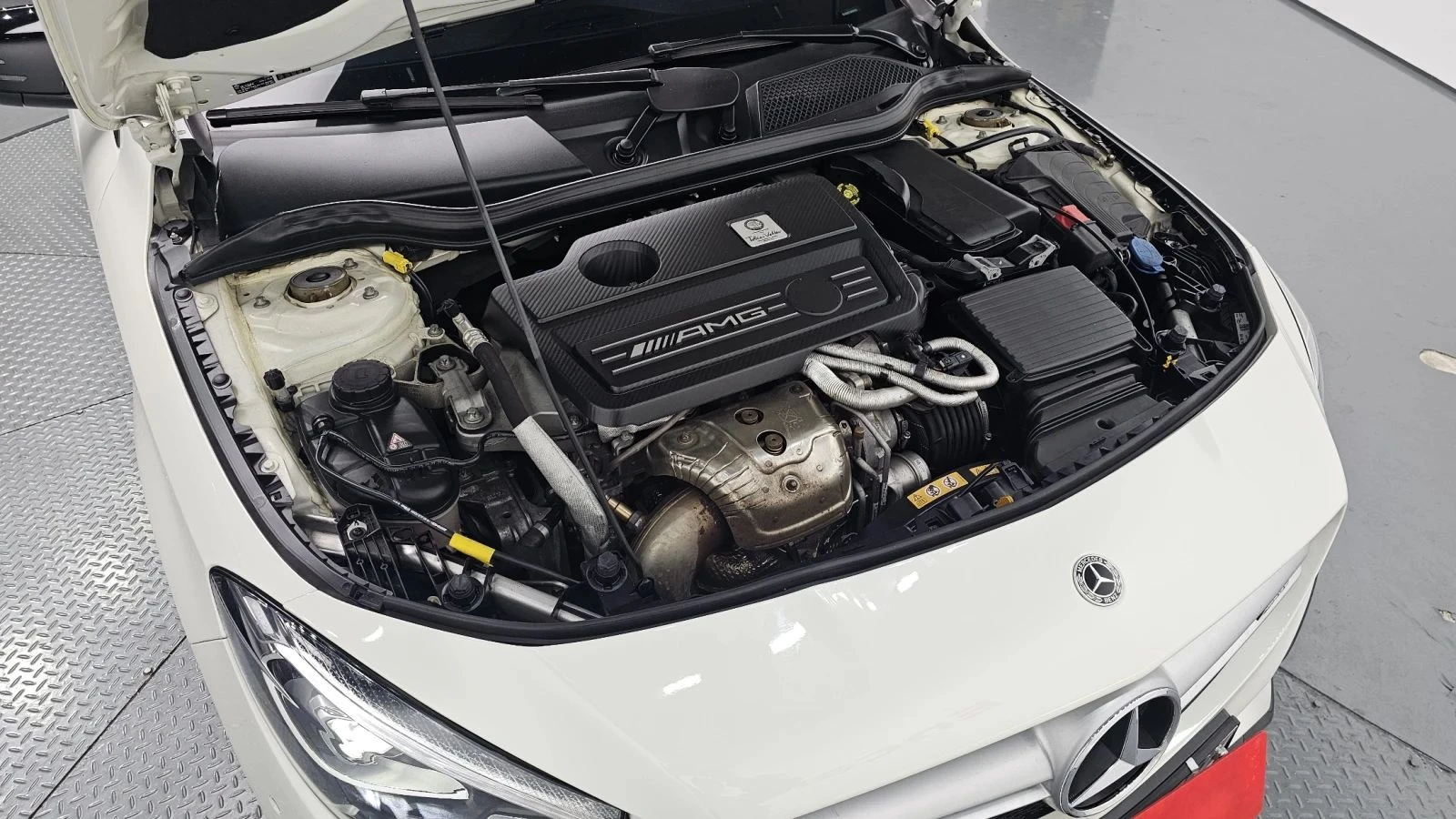 Mercedes-Benz CLA 45 AMG, снимка 6 - Автомобили и джипове - 56685431