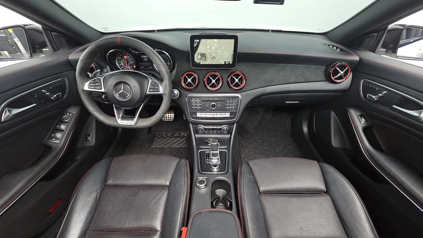 Mercedes-Benz CLA 45 AMG, снимка 7 - Автомобили и джипове - 56685431