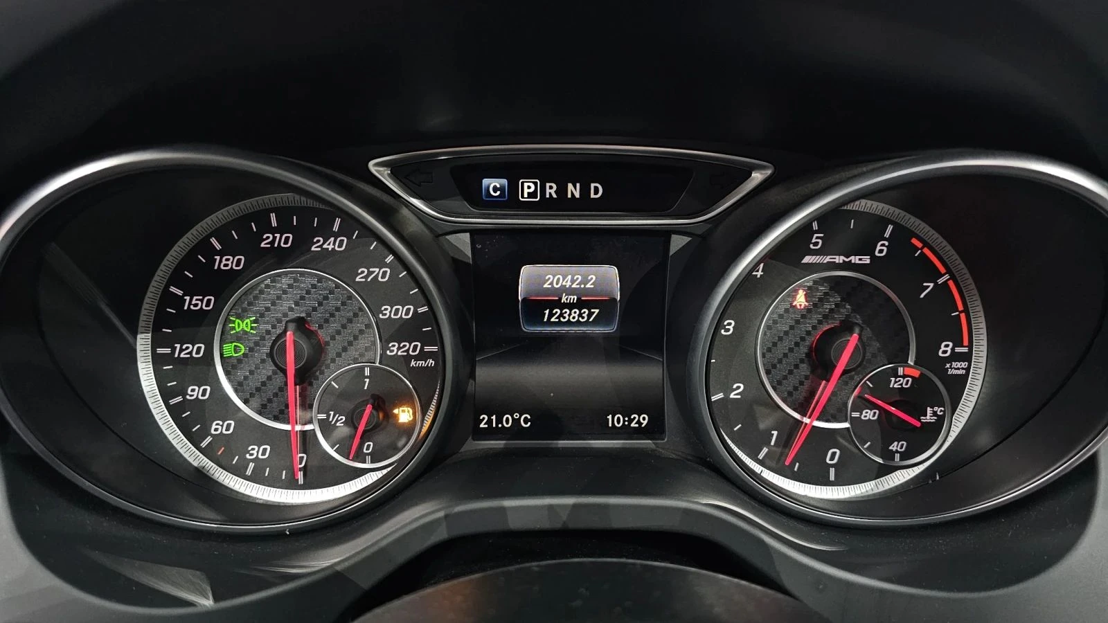 Mercedes-Benz CLA 45 AMG, снимка 8 - Автомобили и джипове - 56685431
