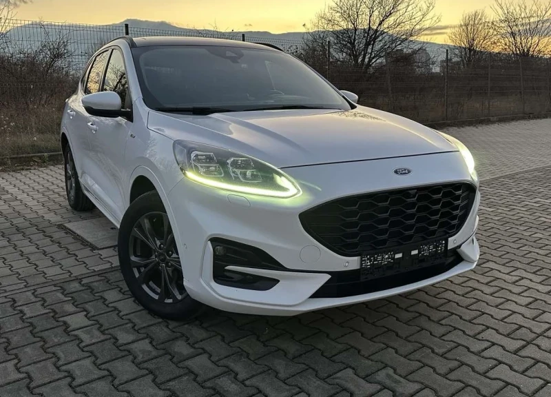 Ford Kuga 4x4 ST Line /DISTRONIC/LED KAMERA NAVI PANORAMA!!!, снимка 2 - Автомобили и джипове - 48146779