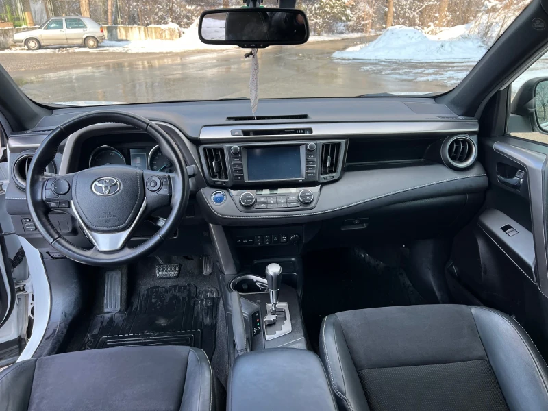 Toyota Rav4 2.5I HYBRID 4x4 Швейцария , снимка 12 - Автомобили и джипове - 49200111