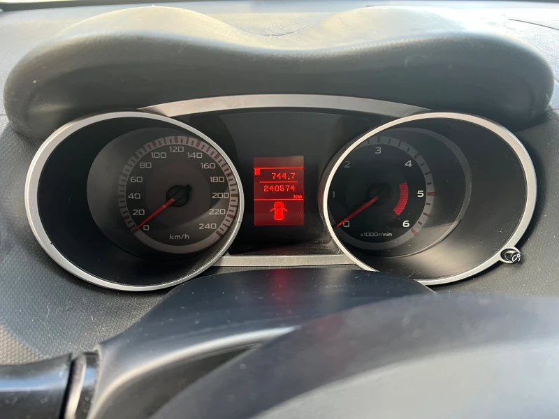 Citroen C-Crosser, снимка 7 - Автомобили и джипове - 52621991