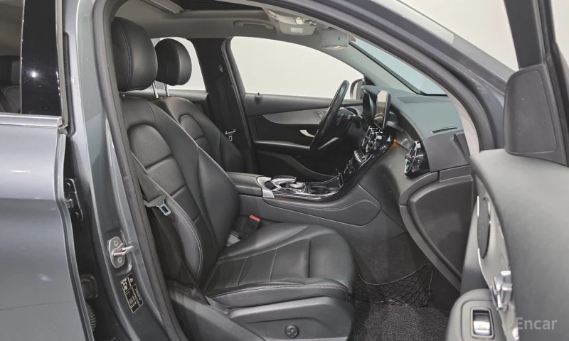 Mercedes-Benz GLC 220, снимка 11 - Автомобили и джипове - 53049990
