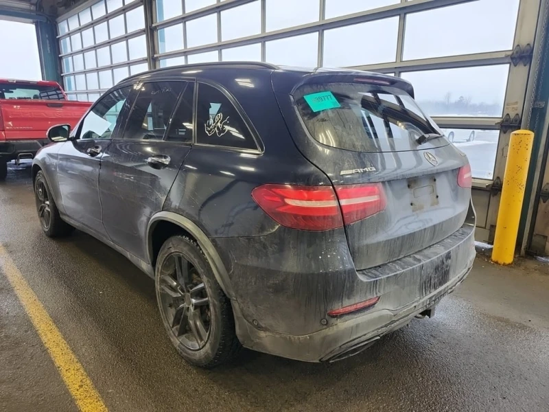 Mercedes-Benz GLC * AMG 43 * CARFAX * БЕЗ ПЪРВОНАЧАЛНА ВНОСКА, снимка 4 - Автомобили и джипове - 53091851