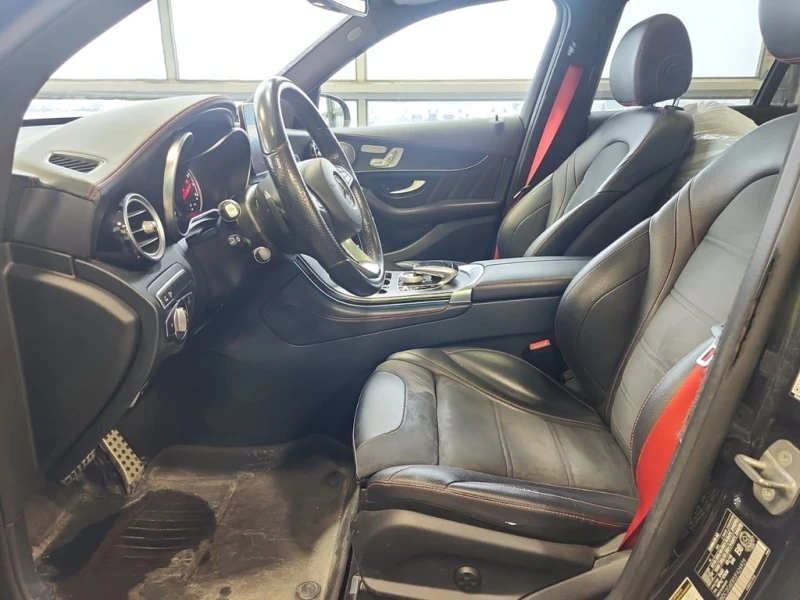 Mercedes-Benz GLC * AMG 43 * CARFAX * БЕЗ ПЪРВОНАЧАЛНА ВНОСКА, снимка 5 - Автомобили и джипове - 53091851