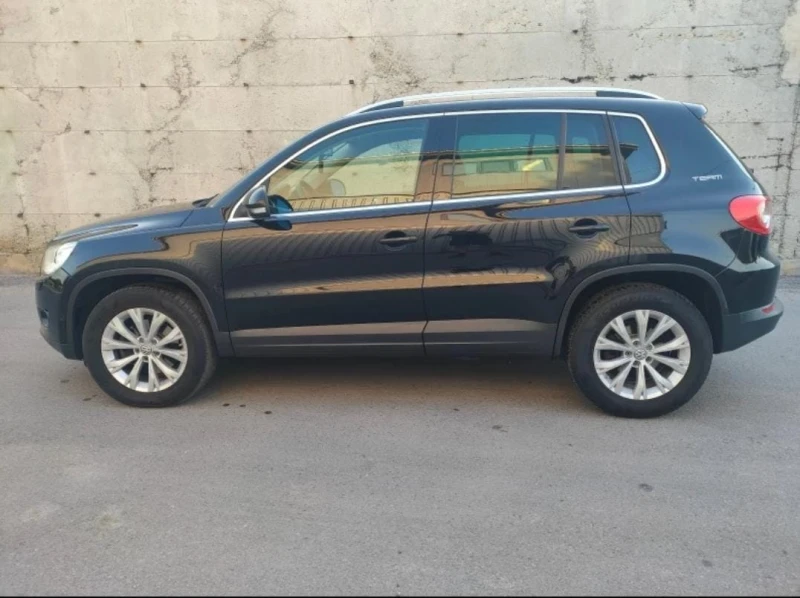 VW Tiguan 2.0 TSI С РЕГИСТРАЦИОНЕН НОМЕР, снимка 2 - Автомобили и джипове - 53477061