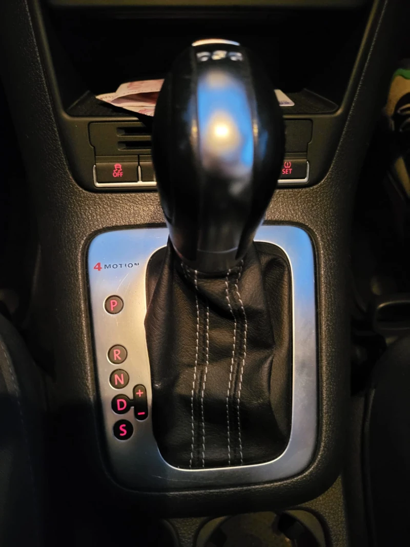 VW Tiguan 2.0 TSI С РЕГИСТРАЦИОНЕН НОМЕР, снимка 8 - Автомобили и джипове - 53477061