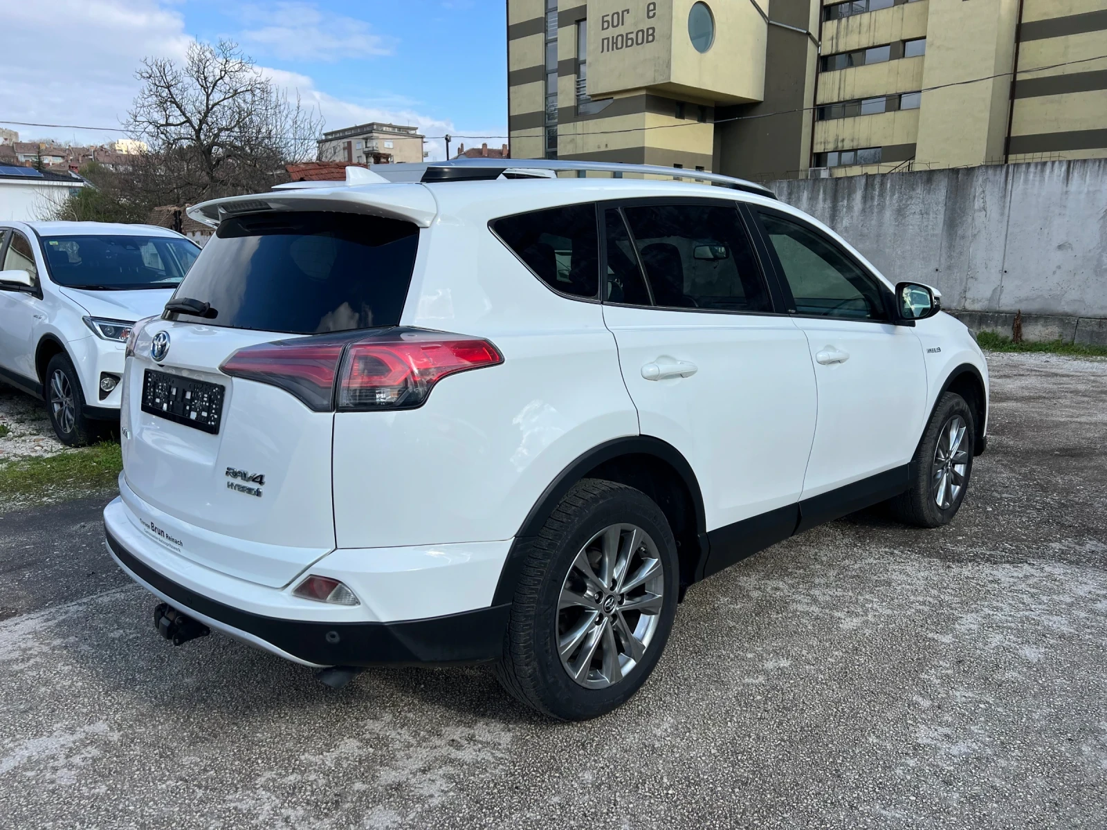 Toyota Rav4 2.5I HYBRID 4x4 Швейцария  - изображение 5
