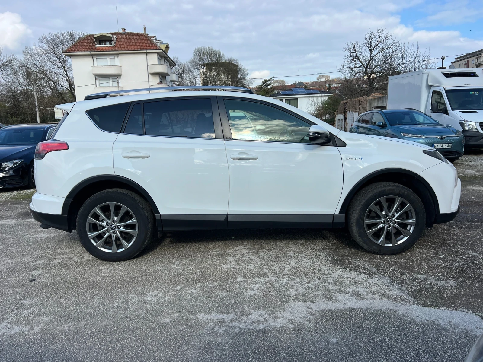 Toyota Rav4 2.5I HYBRID 4x4 Швейцария  - изображение 4
