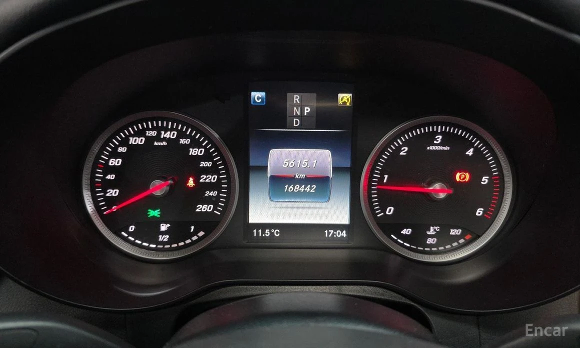 Mercedes-Benz GLC 220  - изображение 8