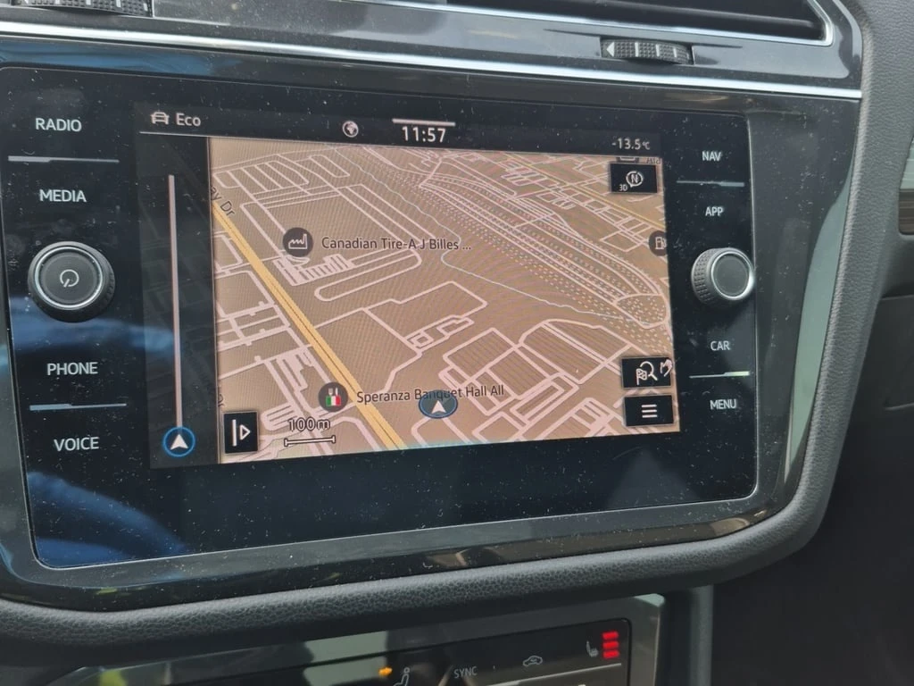 VW Tiguan * HIGHLINE R LINE * CARFAX * ФИНАНСИРАНЕ - изображение 10