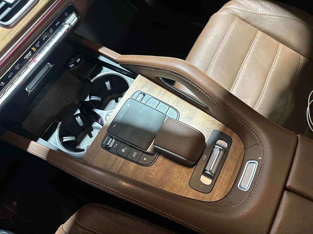 Mercedes-Benz GLS 450 * ДИСТРОНИК * ОБДУХВАНЕ * BURMESTER * 360 * PANO - изображение 10