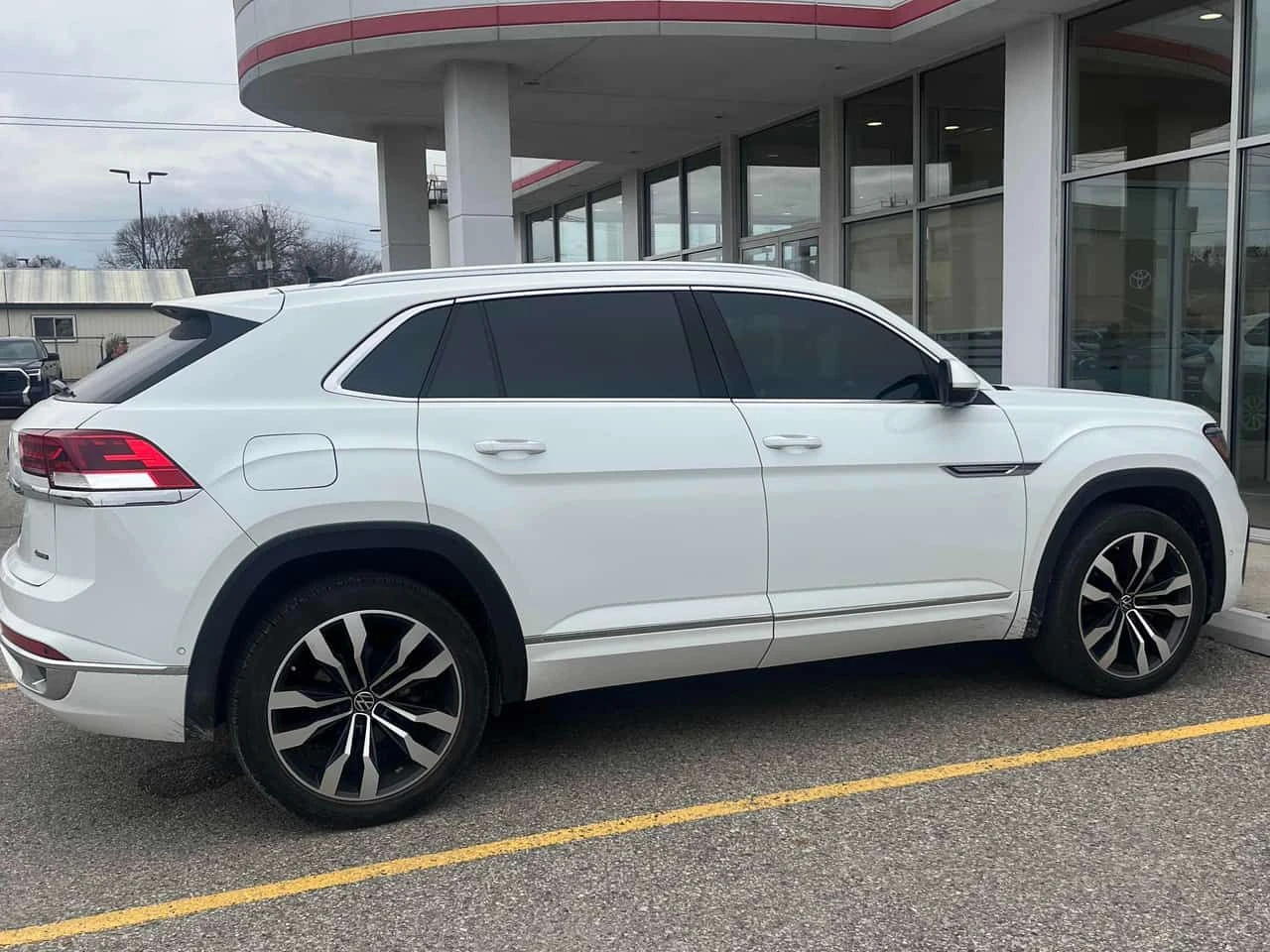 VW Atlas | Execline | CROSS SPORT | PANO | ОБДУХВАНЕ | DIS|, снимка 3 - Автомобили и джипове - 53985807