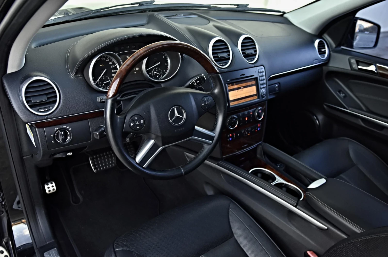 Mercedes-Benz GL 500 Grand Edition full max !!, снимка 9 - Автомобили и джипове - 54763266