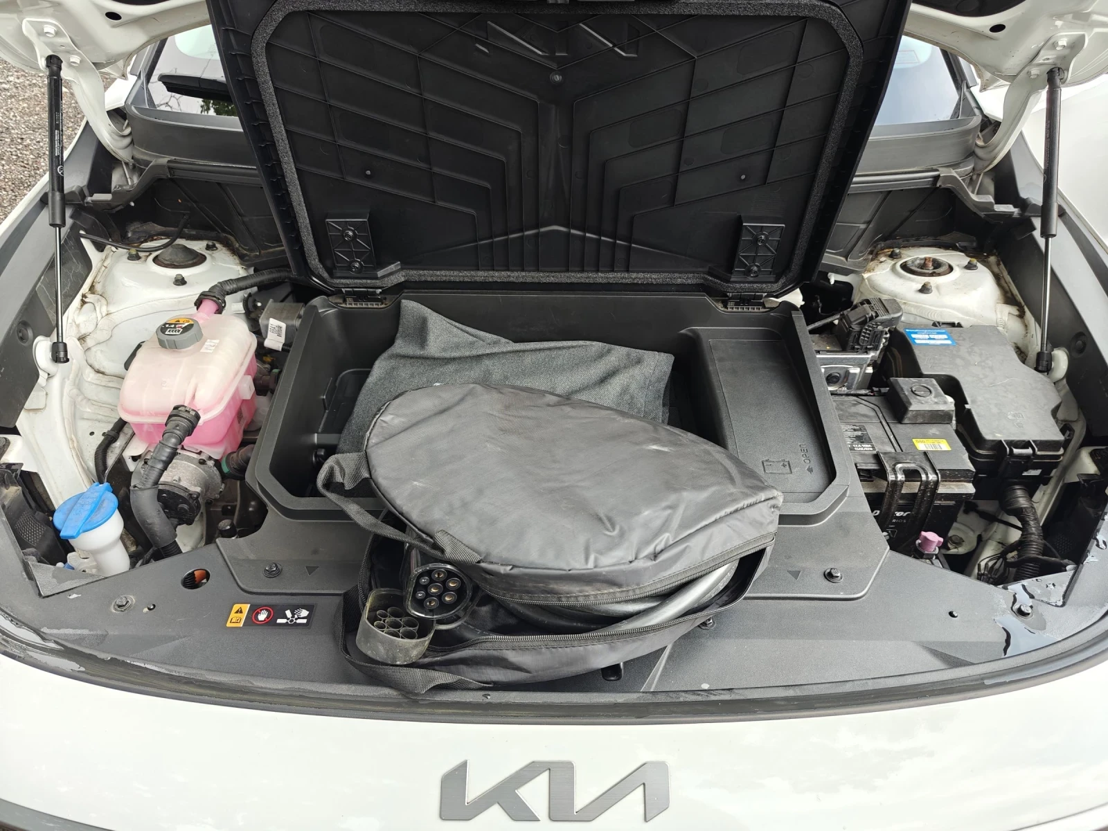 Kia Niro 64 KWH 204HP, снимка 15 - Автомобили и джипове - 54856794