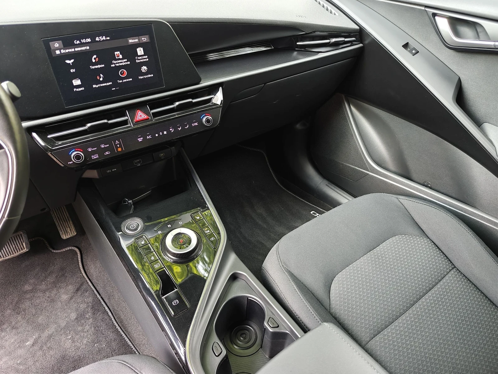 Kia Niro 64 KWH 204HP, снимка 8 - Автомобили и джипове - 54856794