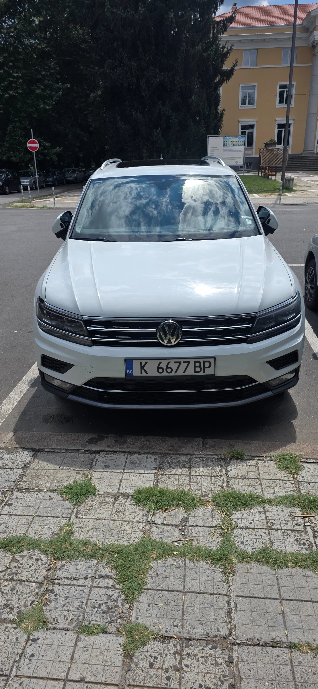 VW Tiguan 2.0 TDi, снимка 2 - Автомобили и джипове - 55416450