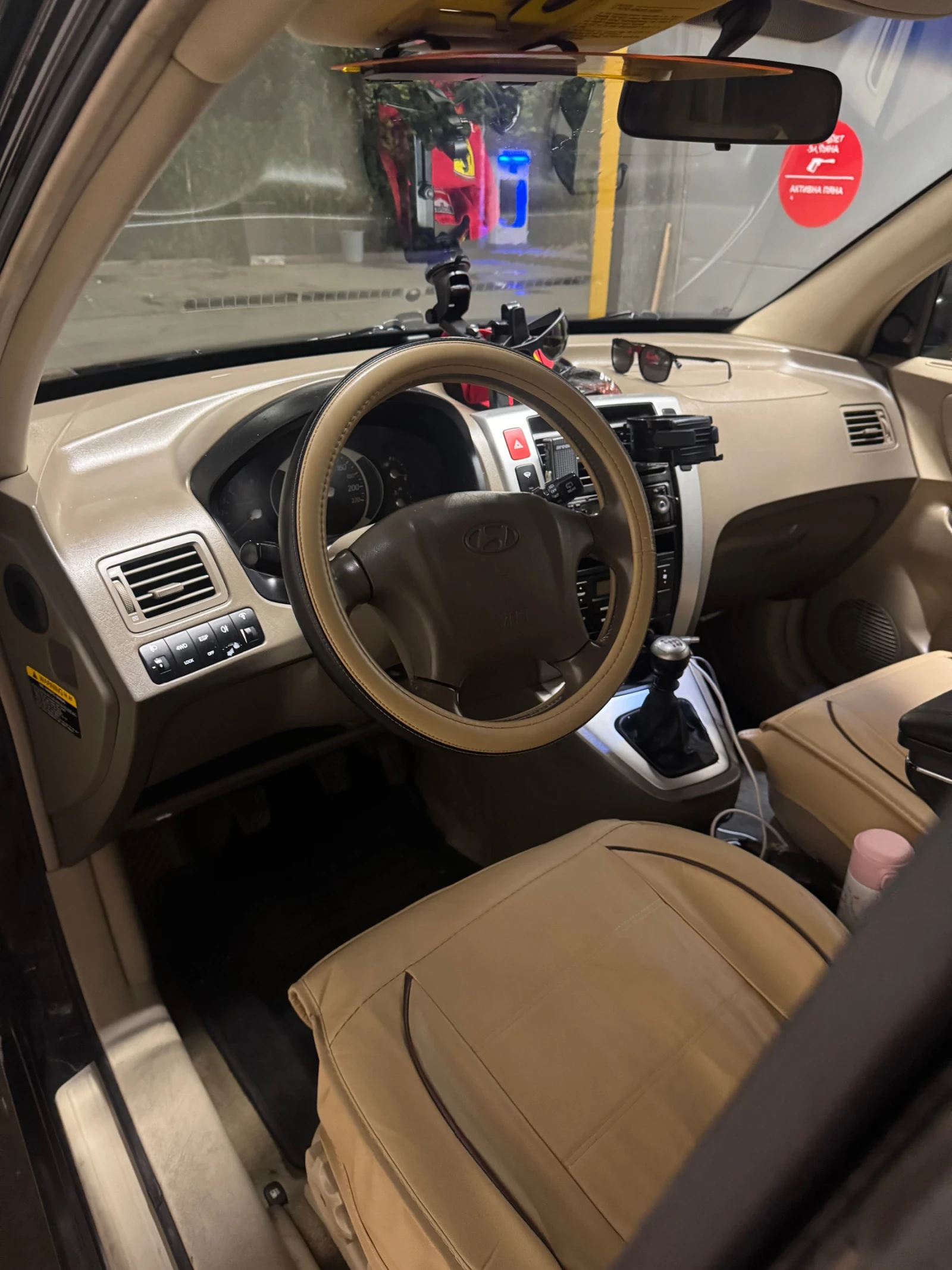 Hyundai Tucson 2.0 140 к.с, снимка 4 - Автомобили и джипове - 55557818