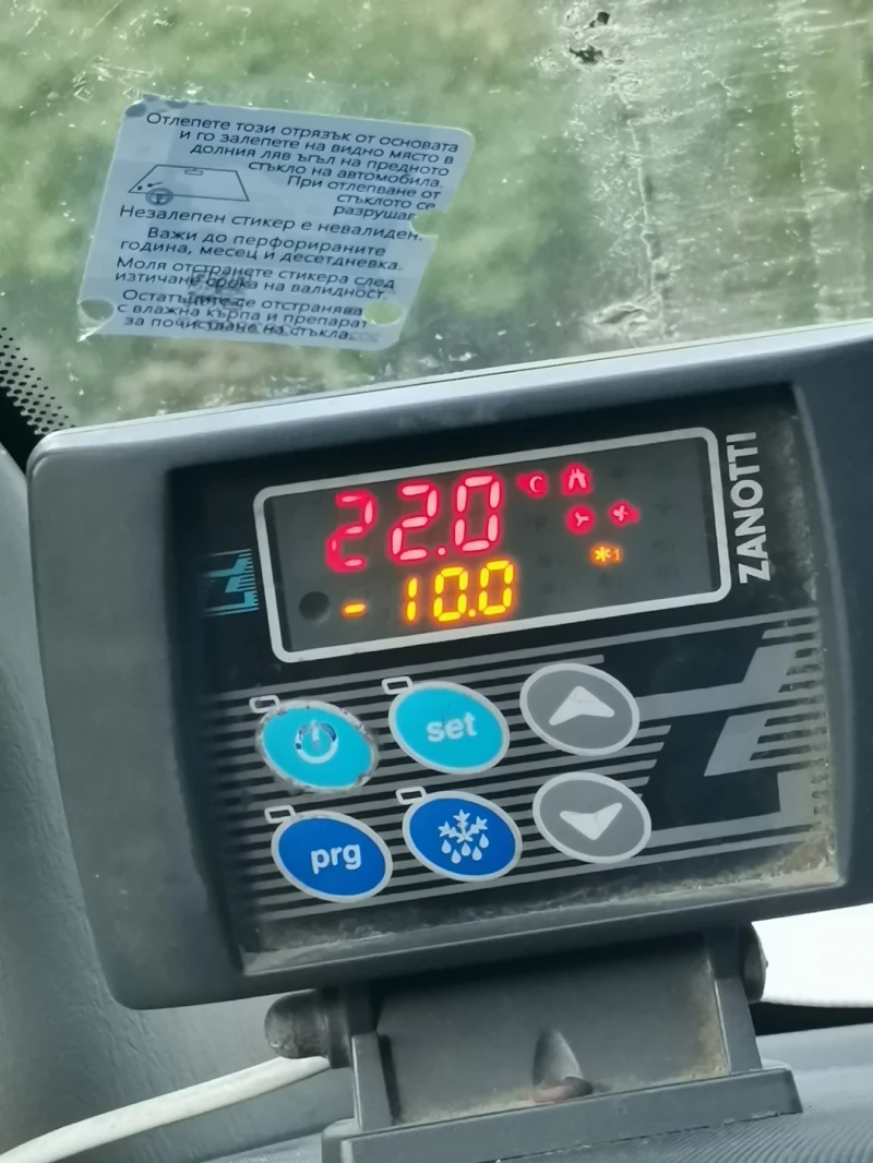 Renault Trafic, снимка 5 - Бусове и автобуси - 52358492