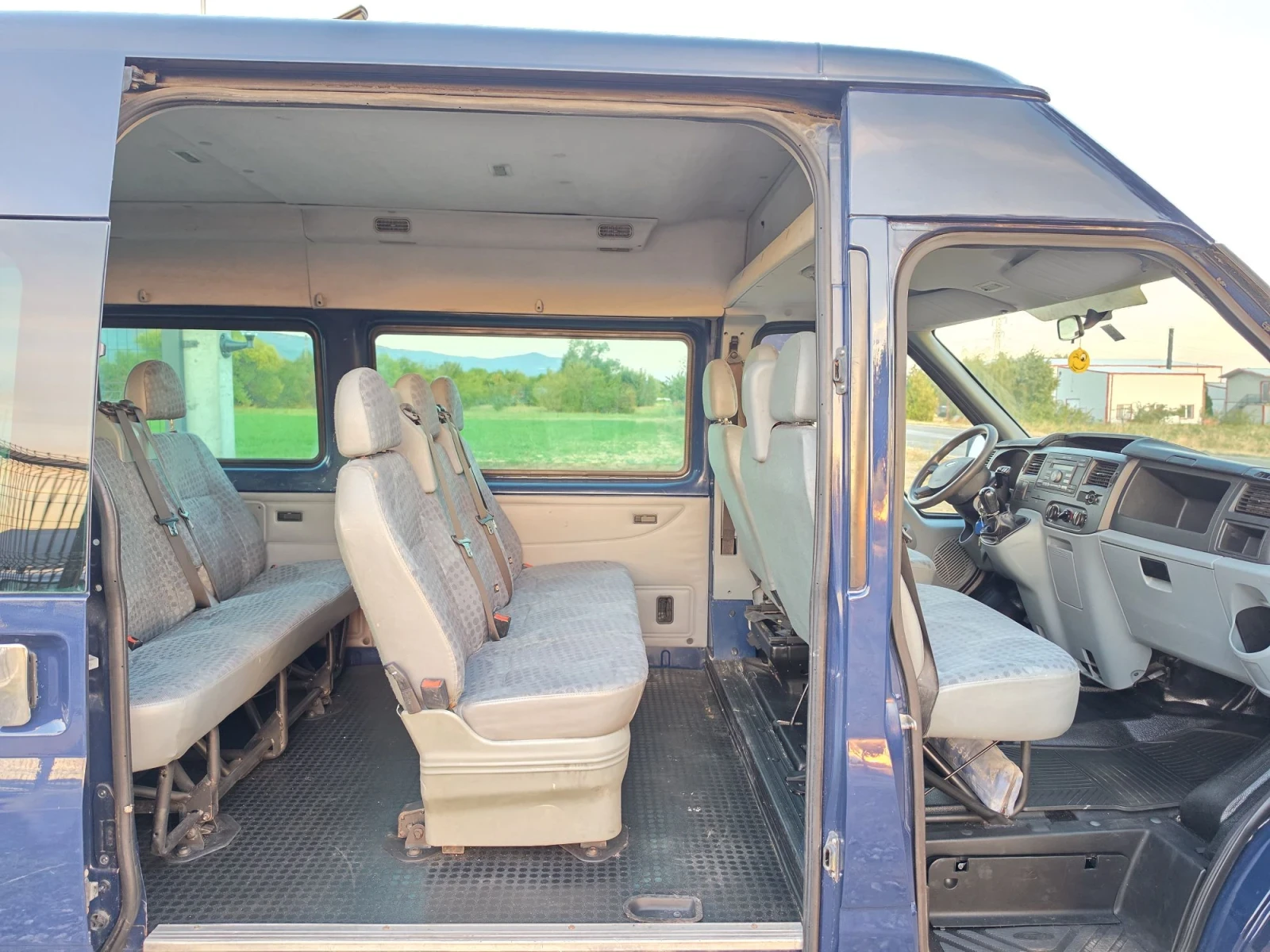 Ford Transit 2.2 tdci 130 8+ 1 klima, снимка 15 - Бусове и автобуси - 56216636
