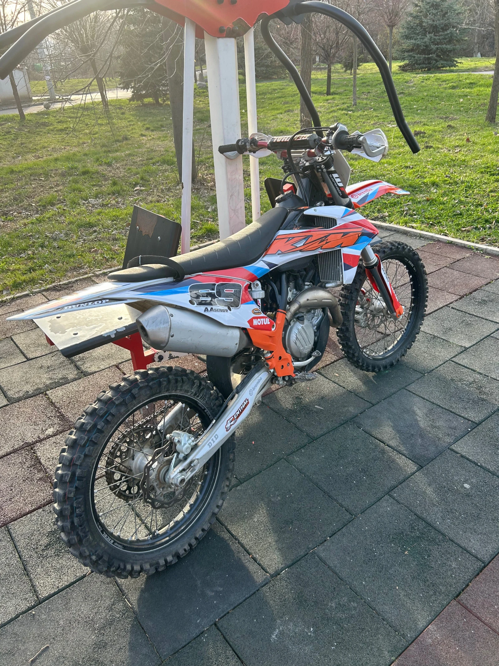 Ktm SX-F Factory 450 - изображение 9