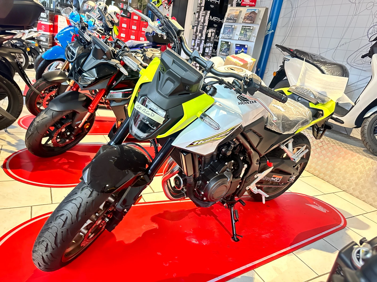 Honda Hornet 500 E-Clutch НОВ!!! 0км., снимка 5 - Мотоциклети и мототехника - 54932299