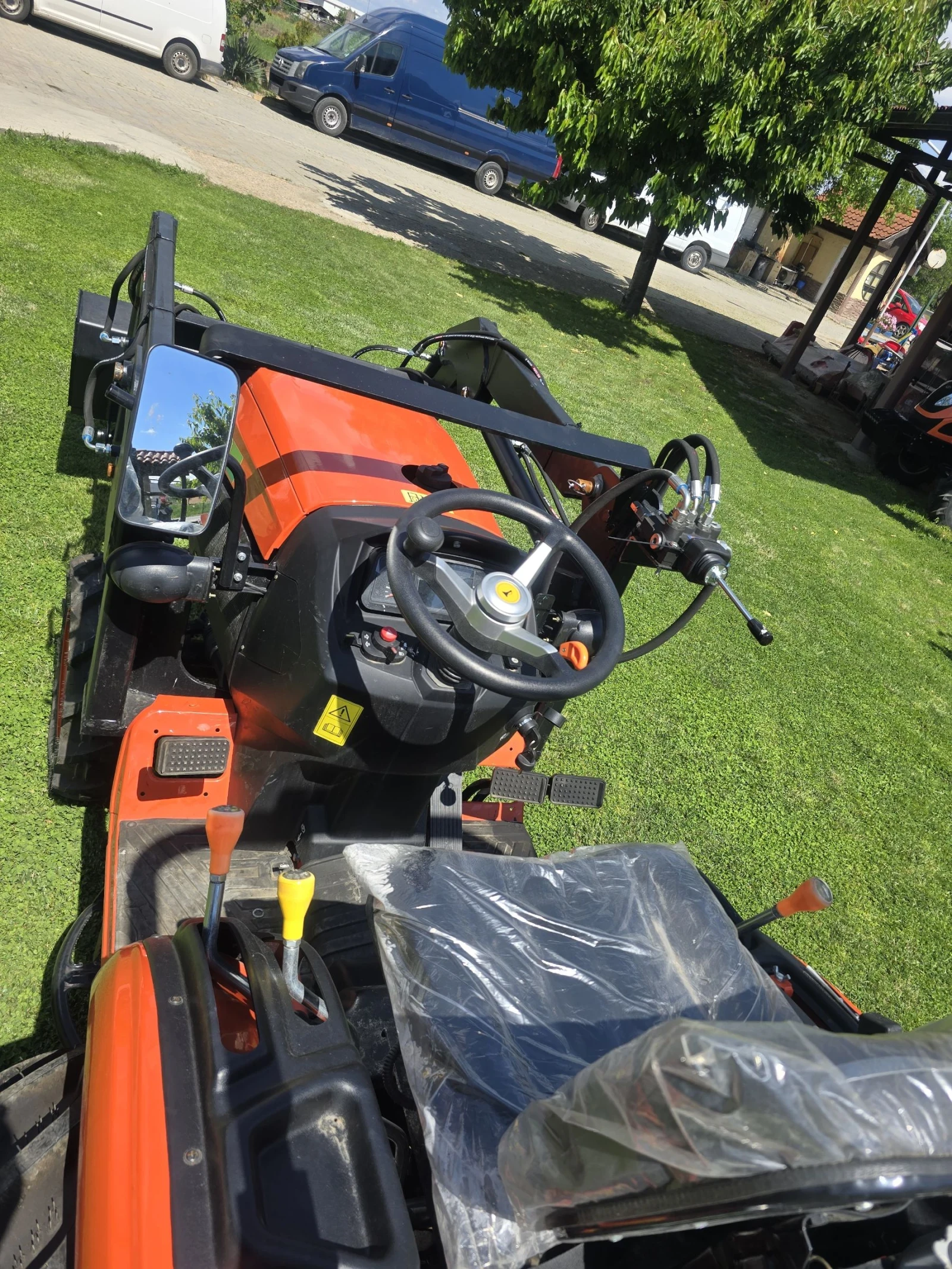 Трактор Kubota Hinomoto HM 275 комплект с челен товорач. - изображение 7