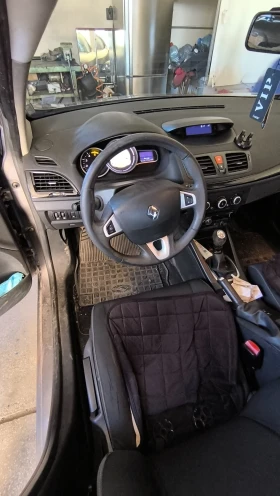 Renault Megane 1.9 dci 131 к.с.  , снимка 17