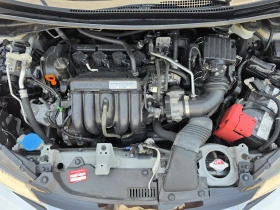 Honda Jazz 1.3i-VTEC Пълна история в ХОНДА ЕВРО 6, TUV 2027г., снимка 9