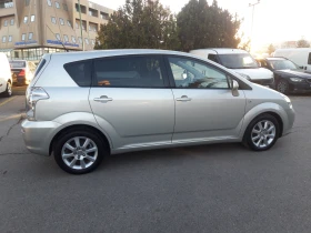 Toyota Corolla verso 2.2D4D* 136ps* 6ск. * ОТЛИЧНА* , снимка 4