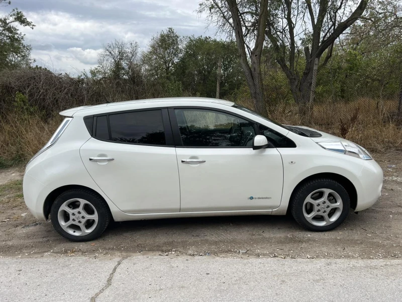 Nissan Leaf , снимка 7 - Автомобили и джипове - 47773415