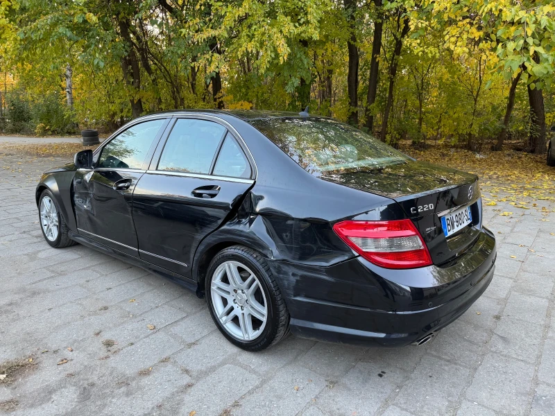 Mercedes-Benz C 220 170кс.AMG.Авто.197х.км.Сервизна История.Франция, снимка 4 - Автомобили и джипове - 47806893