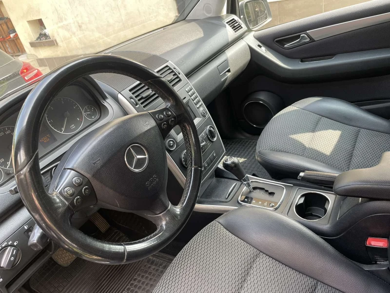 Mercedes-Benz A 180 2011 face lift 180cdi Automatic-Parktronic, снимка 6 - Автомобили и джипове - 52206574