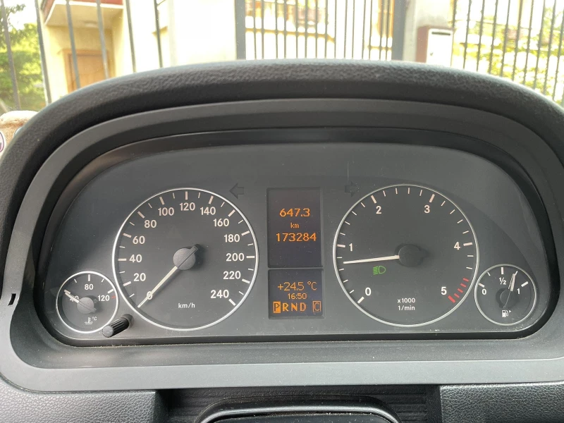 Mercedes-Benz A 180 2011 face lift 180cdi Automatic-Parktronic, снимка 7 - Автомобили и джипове - 52206574