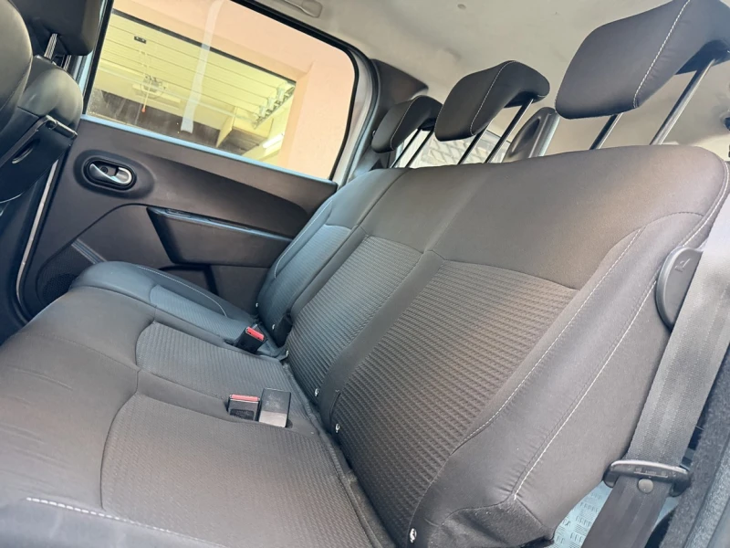 Dacia Lodgy 1.5dci, снимка 11 - Автомобили и джипове - 52247027