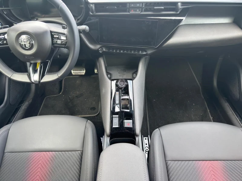 Alfa Romeo Junior 1.2MHEV/136HP/SPECIALE/MASSAGE/MEMO/CAM/LED/556g, снимка 8 - Автомобили и джипове - 52323359