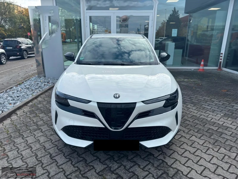 Alfa Romeo Junior 1.2MHEV/136HP/SPECIALE/MASSAGE/MEMO/CAM/LED/556g, снимка 2 - Автомобили и джипове - 52323359