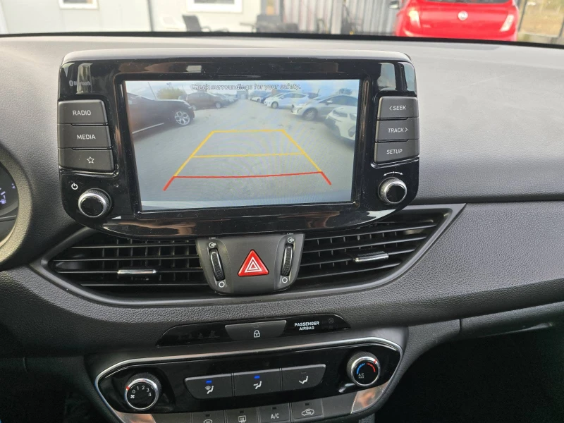 Hyundai I30 1.6 CRDi , снимка 13 - Автомобили и джипове - 52351929