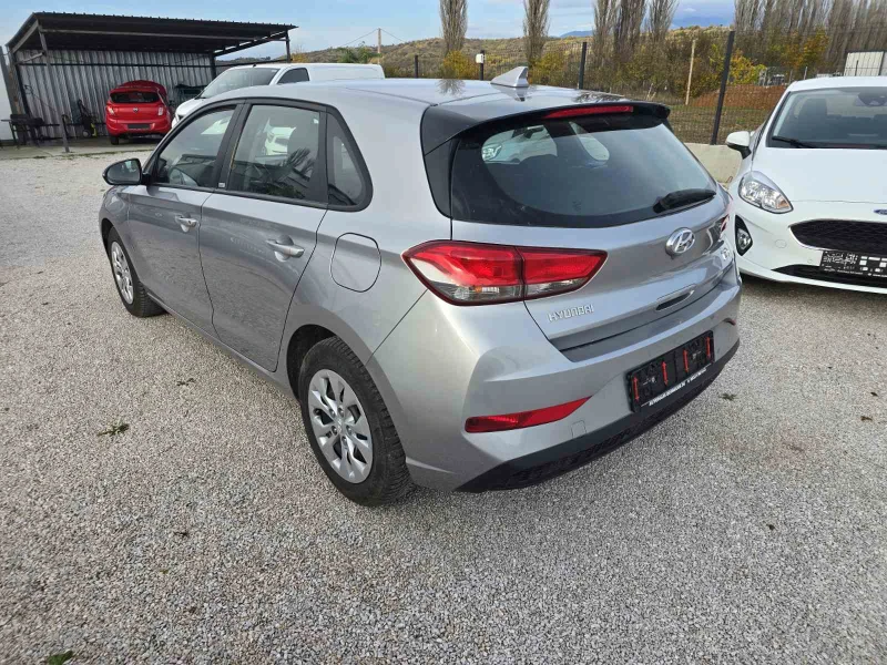 Hyundai I30 1.6 CRDi , снимка 7 - Автомобили и джипове - 52351929