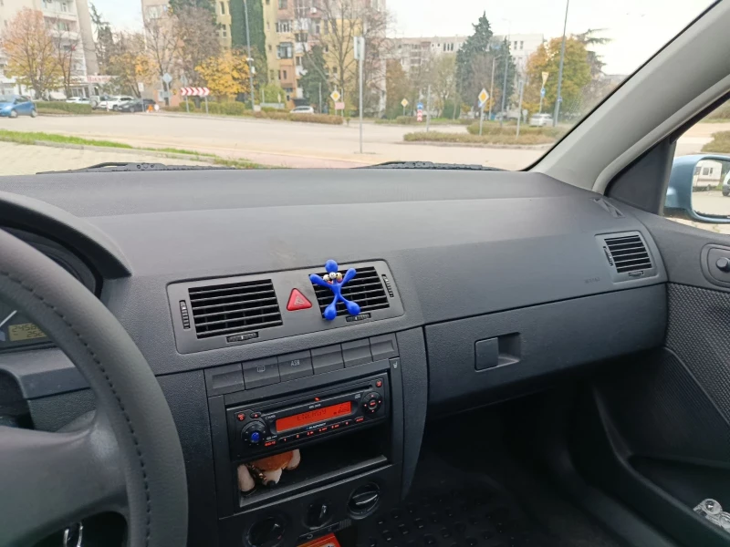 Skoda Fabia 1.4, снимка 5 - Автомобили и джипове - 52617523