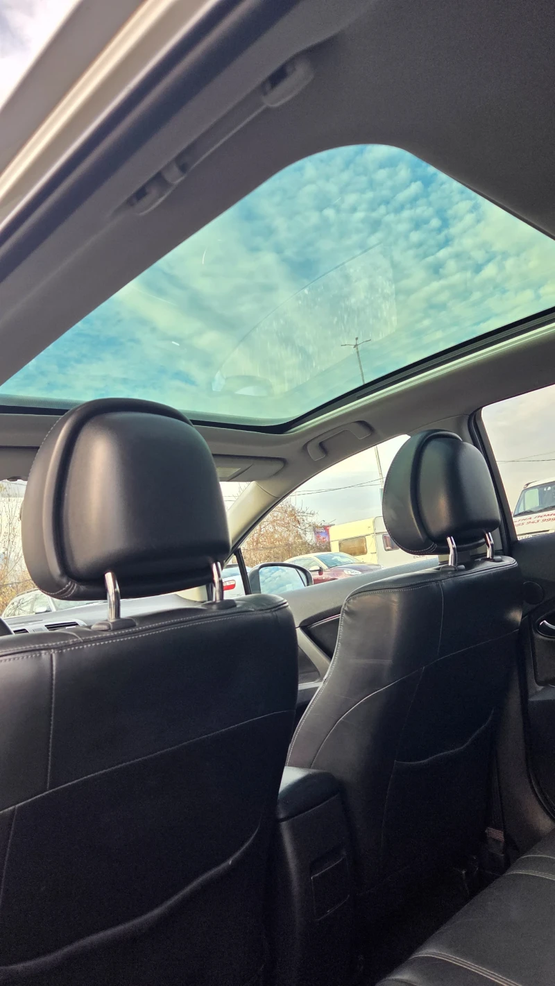 Toyota Avensis 2.0 152кс, снимка 11 - Автомобили и джипове - 52829701