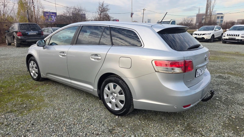 Toyota Avensis 2.0 152кс, снимка 3 - Автомобили и джипове - 52829701