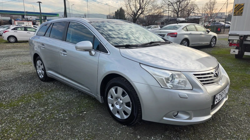 Toyota Avensis 2.0 152кс, снимка 7 - Автомобили и джипове - 52829701